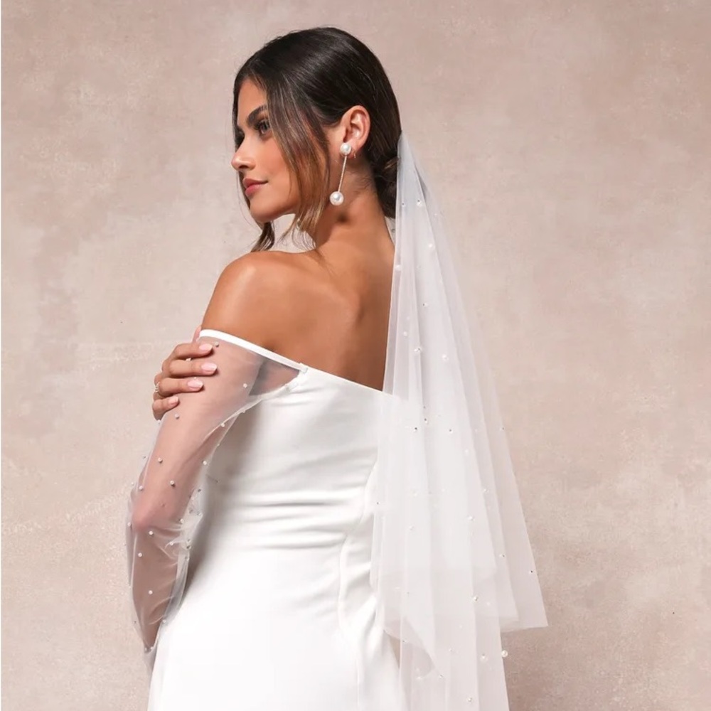 Veil with pearl embellishments
